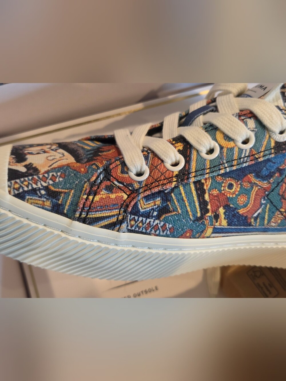 Cariuma Hokusai OCA Low Warrior Print Canvas Sneaker Women size 8.5 Men 6.5/7 - Picture 3 of 5